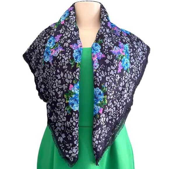 Honey Vintage 100% Wool Dark Blue Floral Print Fringed Edge Scarf Wrap - Picture 1 of 8